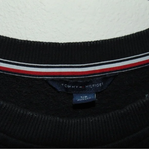 Tommy Hilfiger Crewneck - Picture 2 of 4